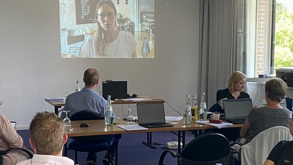 Frau Vespermann vom ZIT-BB ist digital dabei